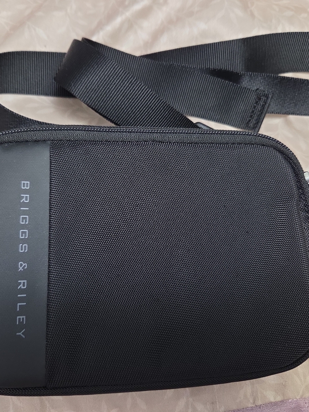 Briggs & Riley ZDX Small Sling Bag GWP Black ZDX003-4 Travel Crossbody NWOT
